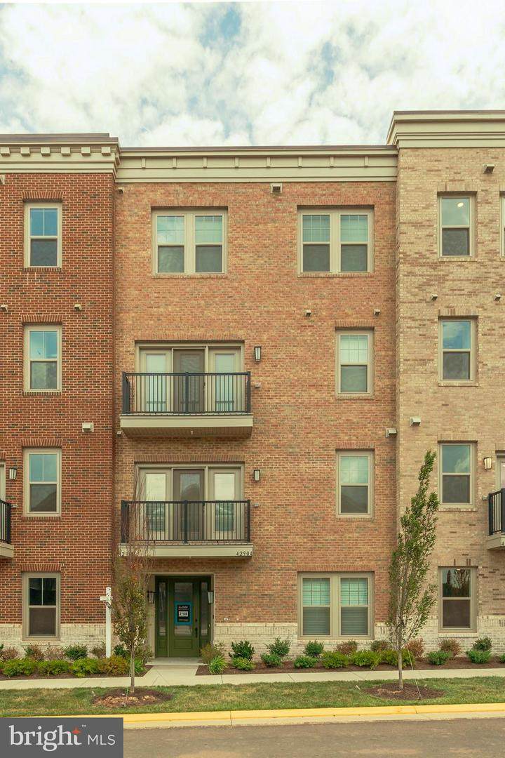 42873 Littlehales Terrace - Photo 1