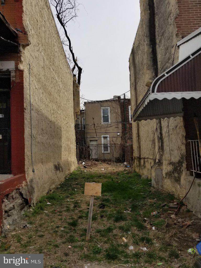2547 Hollywood Street - Photo 1