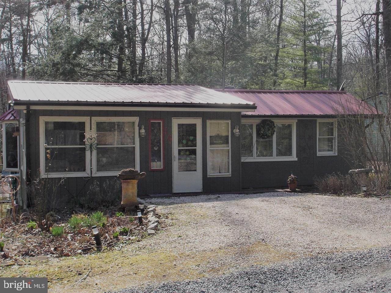 16 Pheasant Trail - Photo 1
