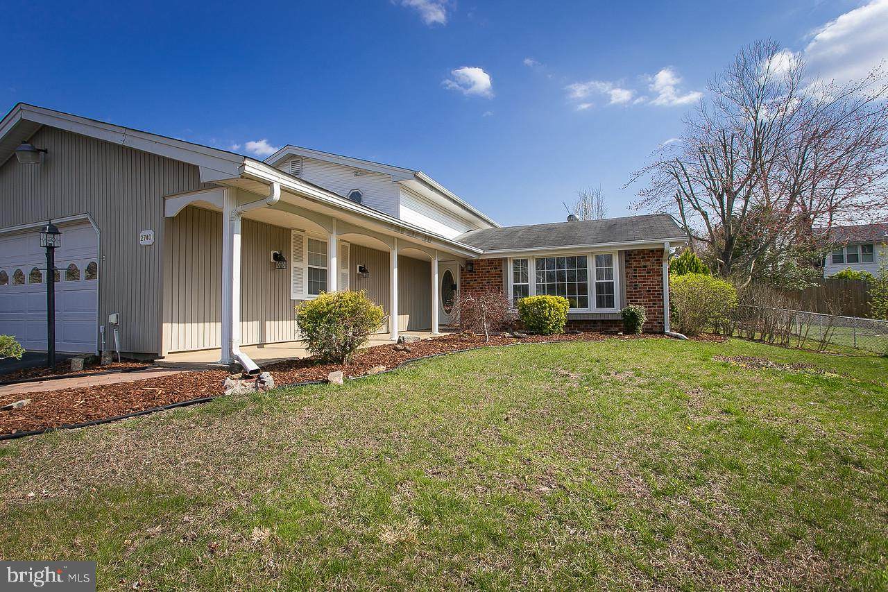 2740 Pinewood Drive - Photo 1