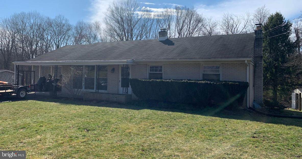 1690 Oak Lane - Photo 1
