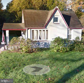 8 Carver Avenue - Photo 1