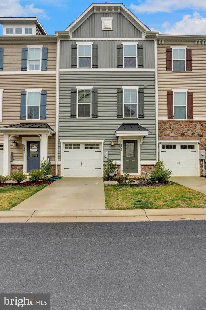 8207 Seaworthy Way - Photo 1