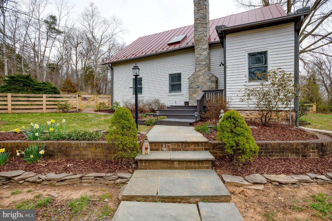 4472 Old Auburn Road - Photo 1