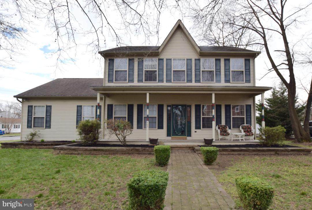 403 5TH Street - Photo 1