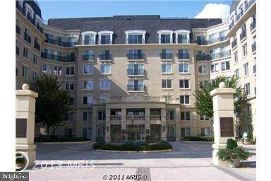 5 Park Place - Photo 1