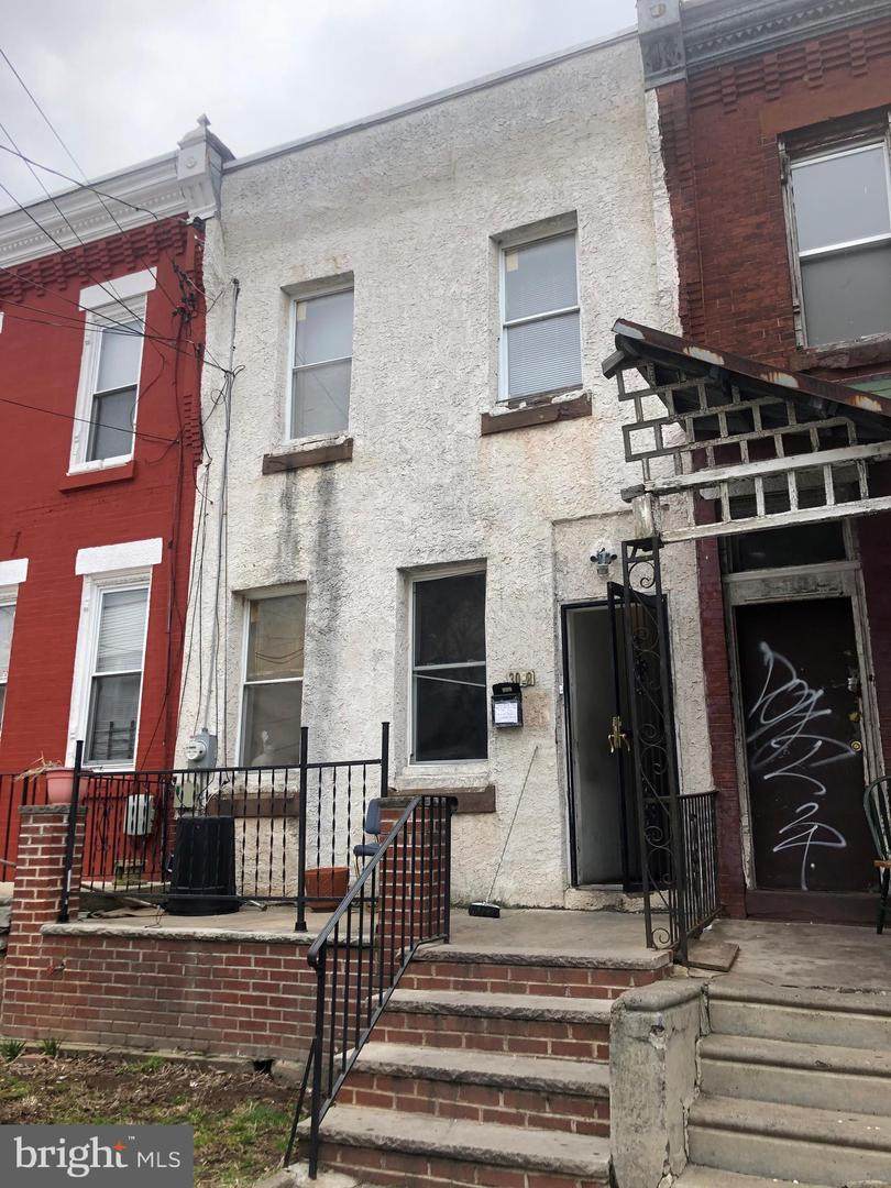 3048 Clifford Street - Photo 1