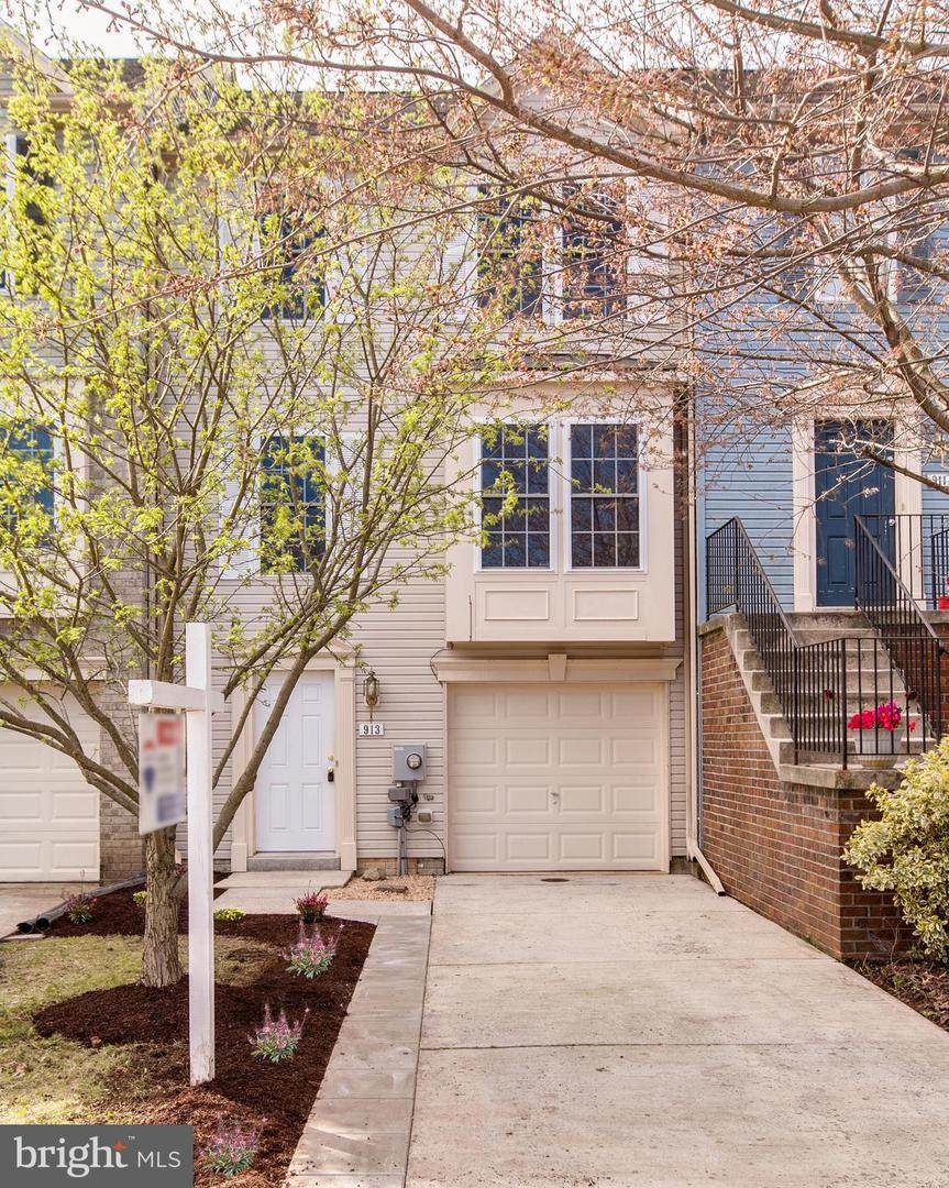 913 Mercer Drive - Photo 1