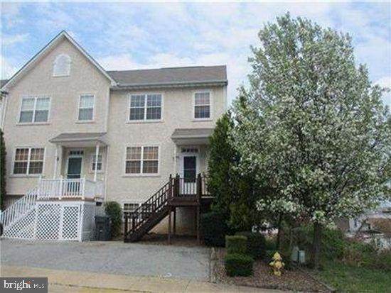 101 Richards Lane - Photo 1