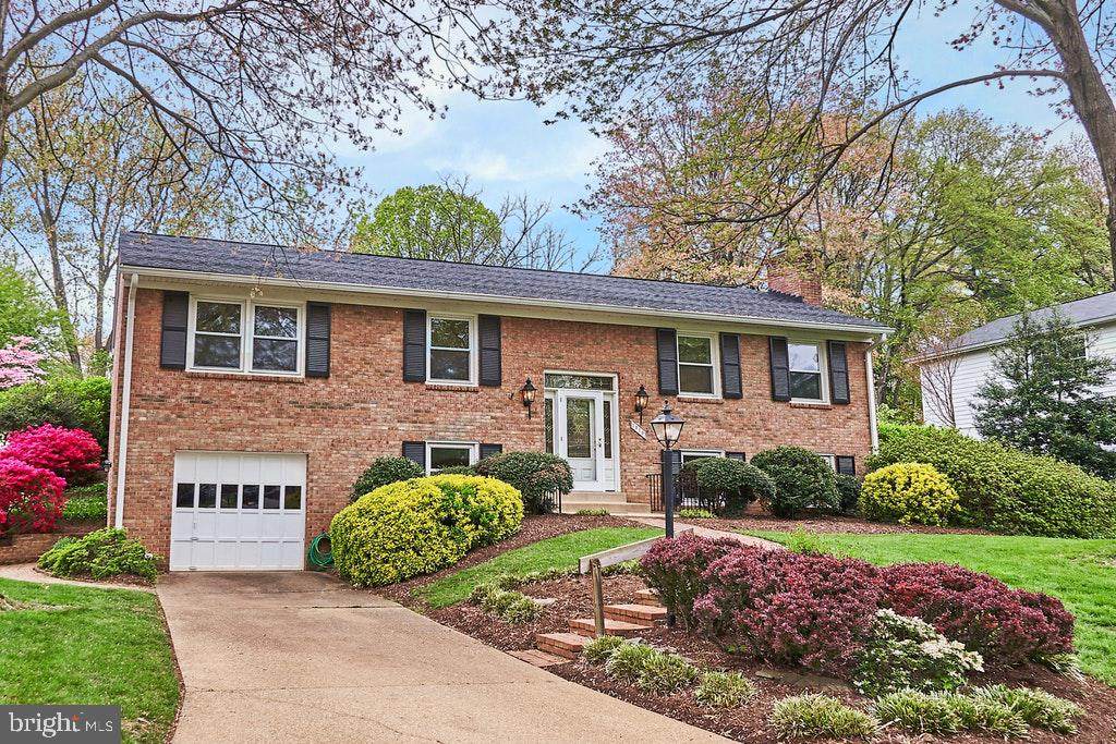 1310 Oberon Way - Photo 1