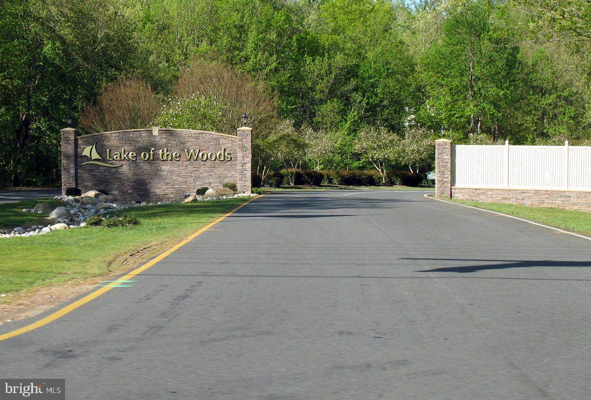 202 Sand Trap Lane - Photo 1