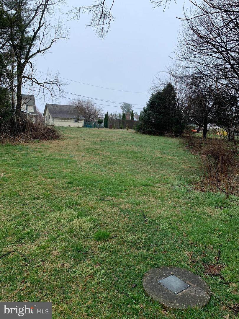 838 Paoli Pike - Photo 1