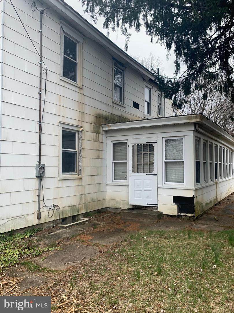 246 Bunting Avenue - Photo 1