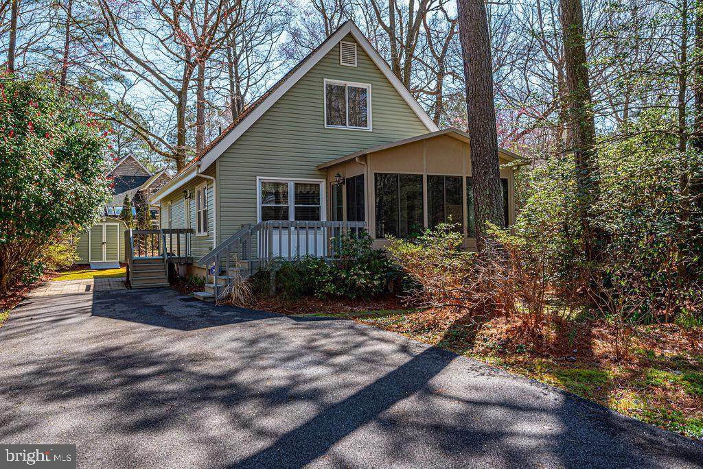 7 Royal Oaks Drive - Photo 1