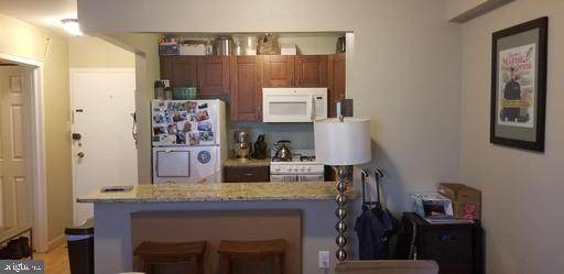 950 25TH STREET - Photo 1