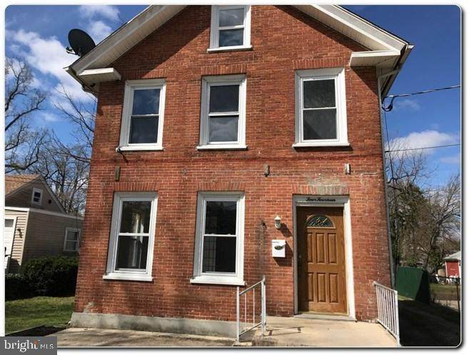 414 8TH Street - Photo 1