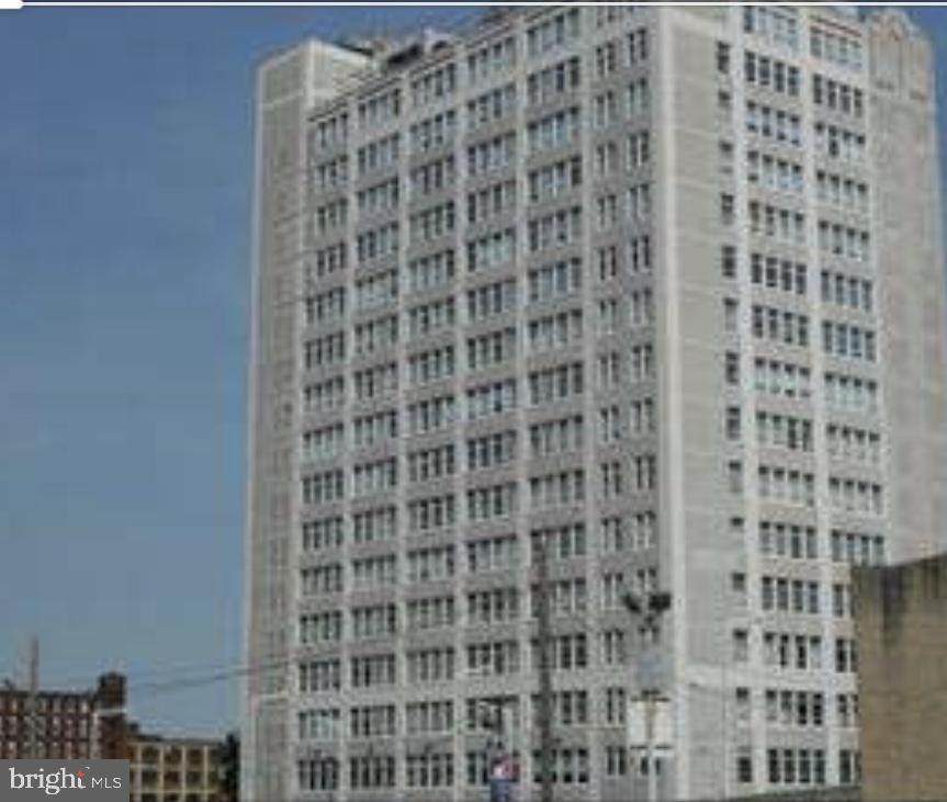 1100 Vine Street - Photo 1
