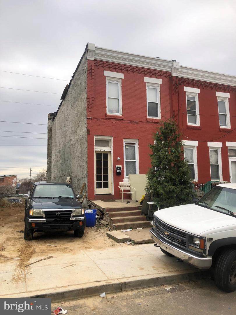 3042 Clifford Street - Photo 1