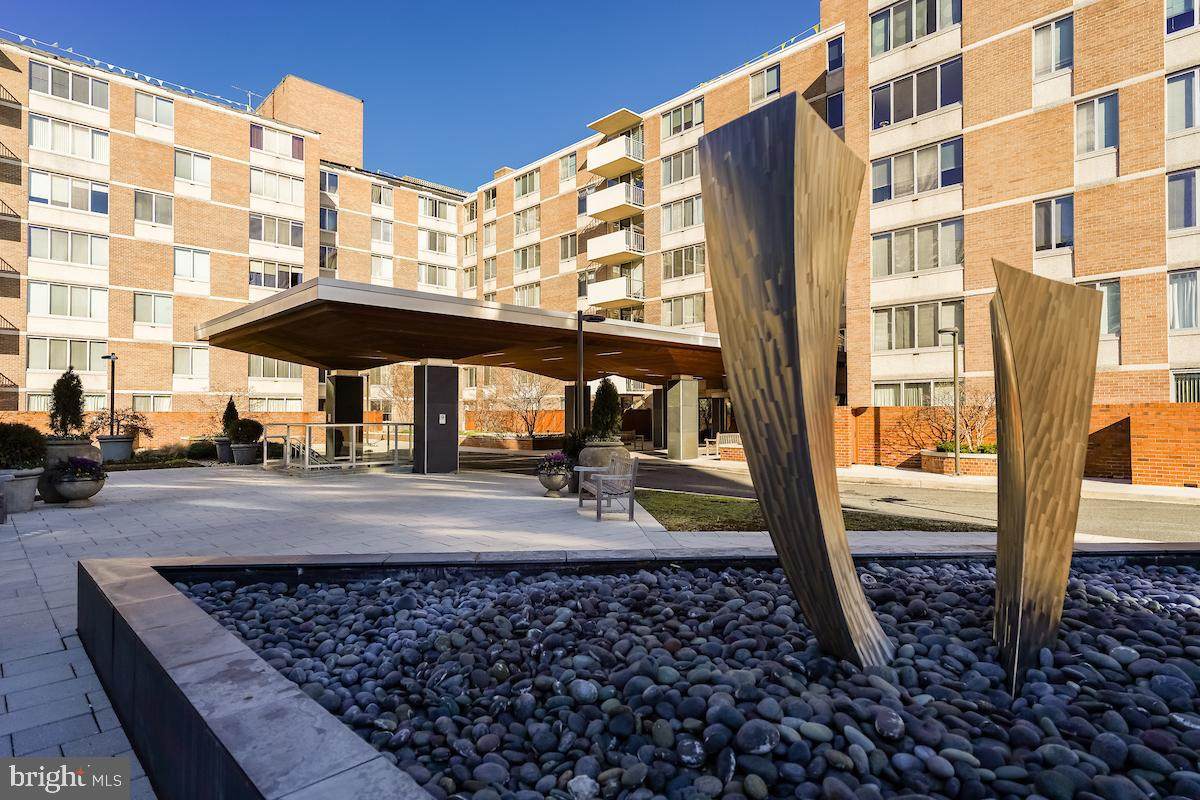 2939 Van Ness Street - Photo 1