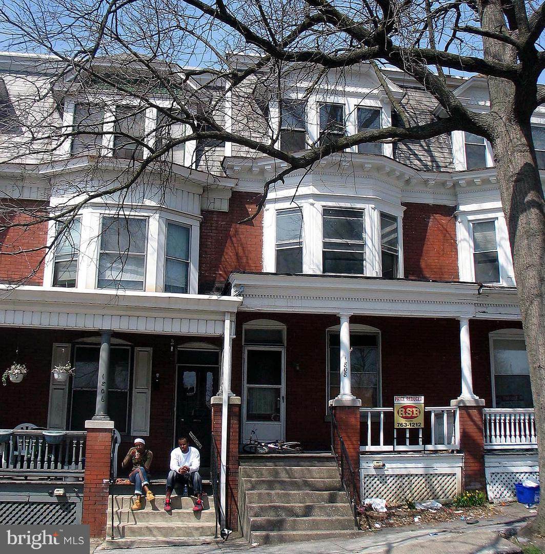 1810 Walnut Street - Photo 1