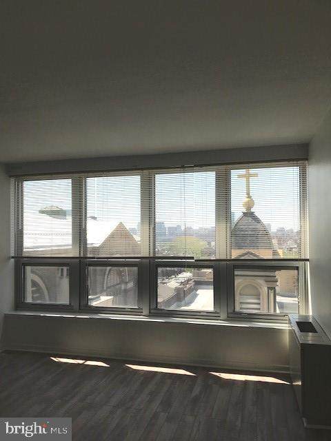224-30 Rittenhouse Square - Photo 1