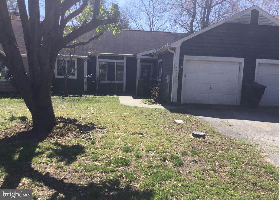 1013 Heron Court - Photo 1