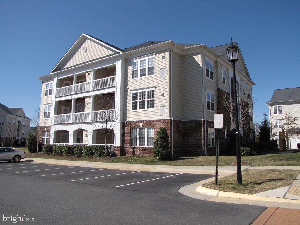 42492 Mayflower Terrace - Photo 1 42492 Mayflower Terrace - Photo 1