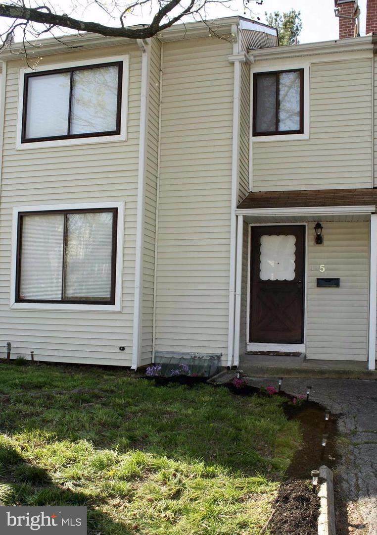 5 Candlewick Court - Photo 1