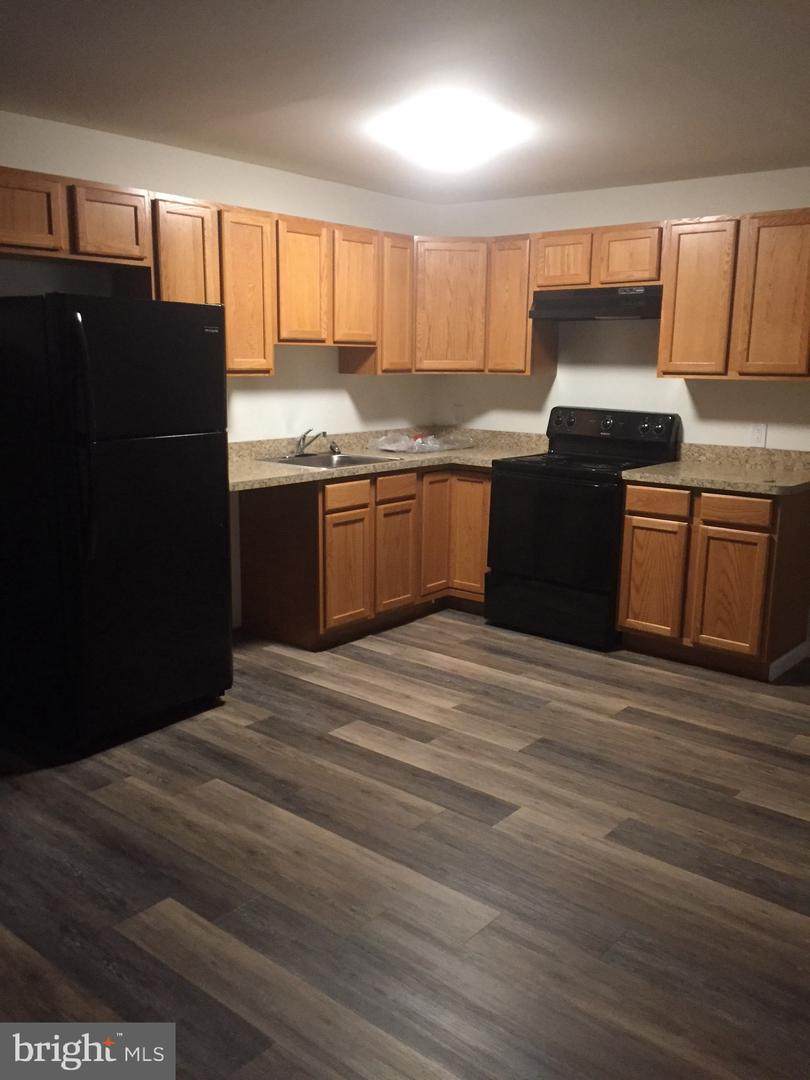 221 Chester Pike - Photo 1