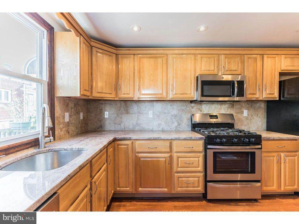 2853 Sydenham Street - Photo 1