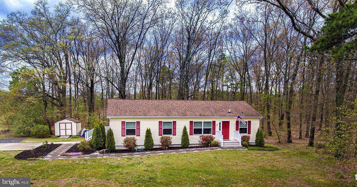 552 Chatsworth Road - Photo 1