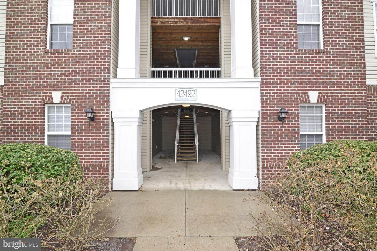 42492 Mayflower Terrace - Photo 1 42492 Mayflower Terrace - Photo 1
