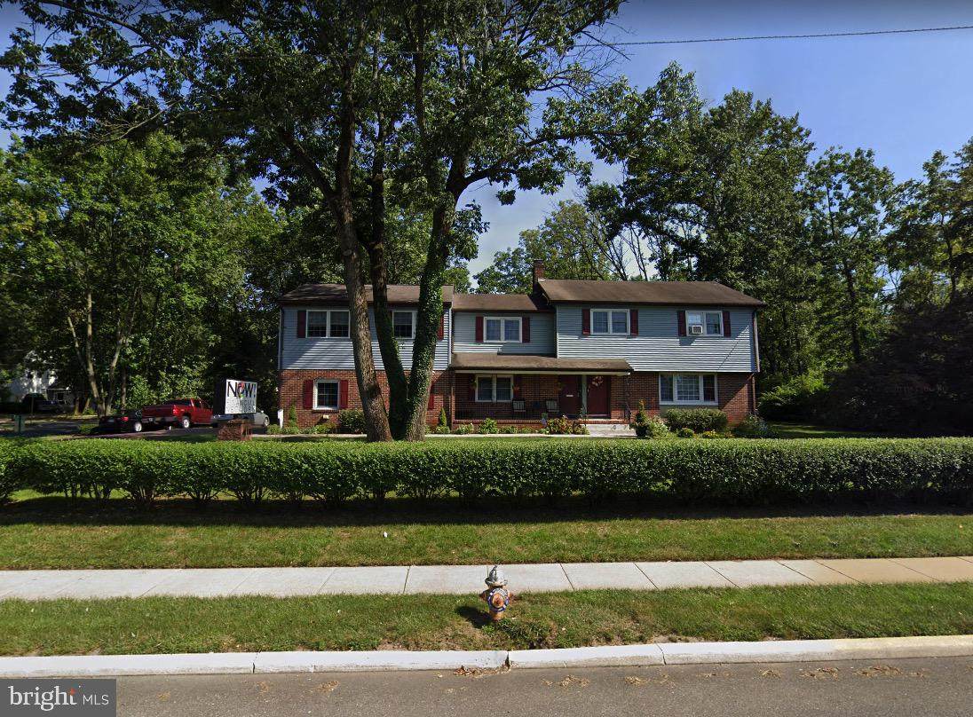 41 Kings Hwy N - Photo 1