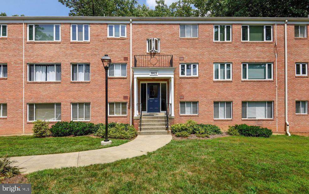 10423 Montrose Avenue - Photo 1