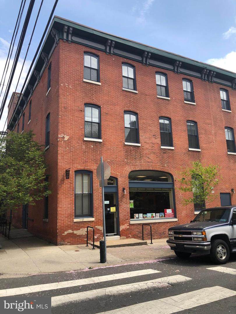 559 20TH Street - Photo 1