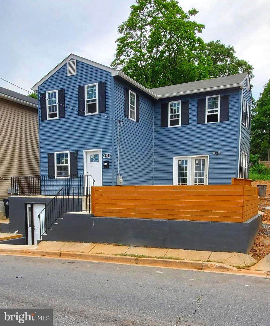 5906 Crown Street - Photo 1