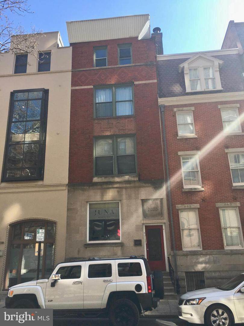 2020 Locust Street - Photo 1