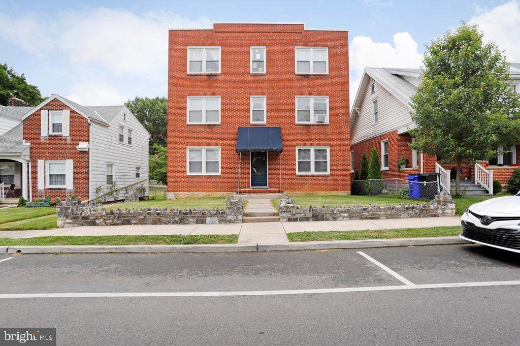 855 Mulberry Avenue - Photo 1