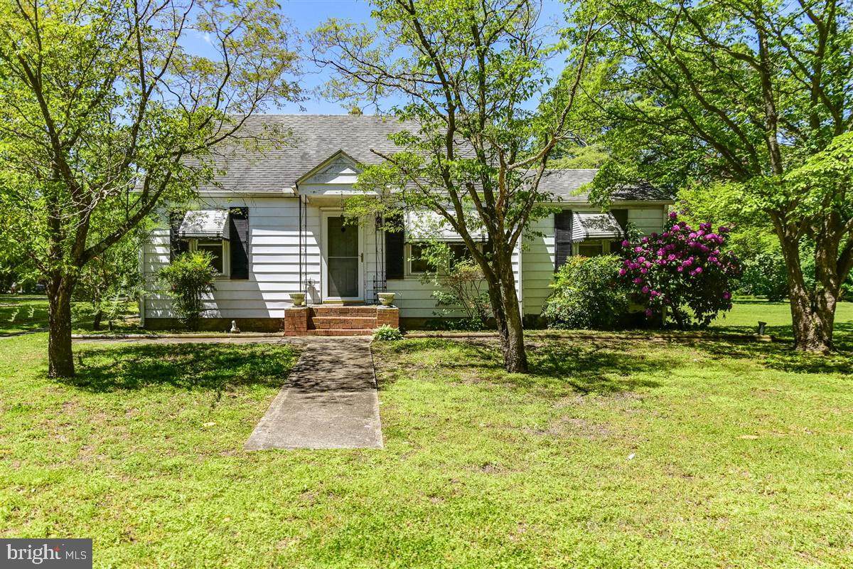 1013 Powhatan Boulevard - Photo 1