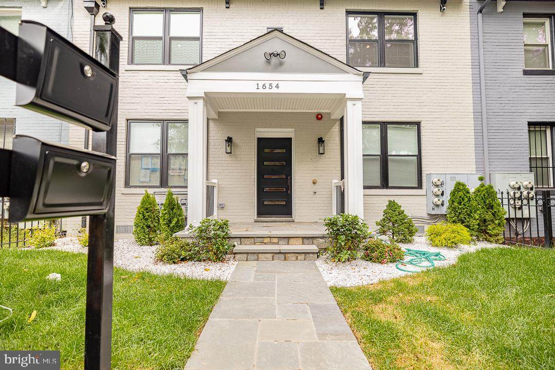 1654 West Virginia - Photo 1
