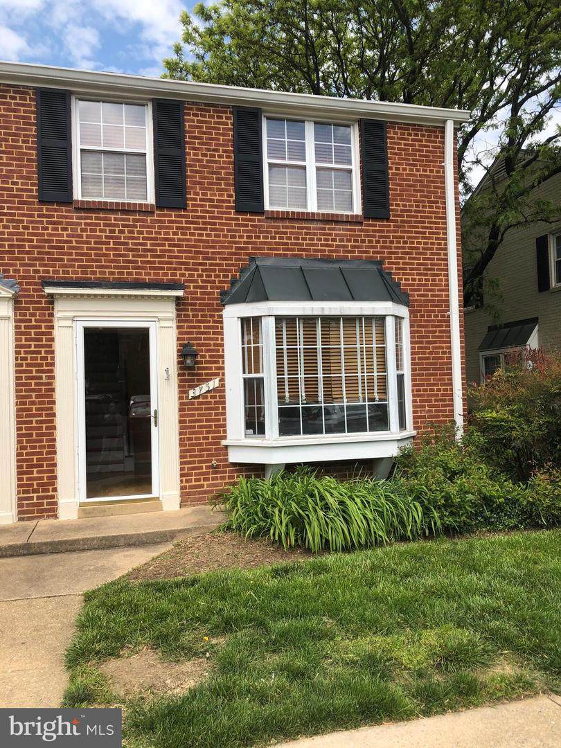 3751 Jason Avenue - Photo 1