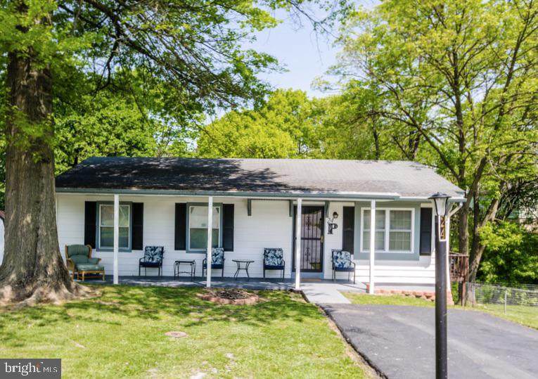 24 Laurel Court - Photo 1