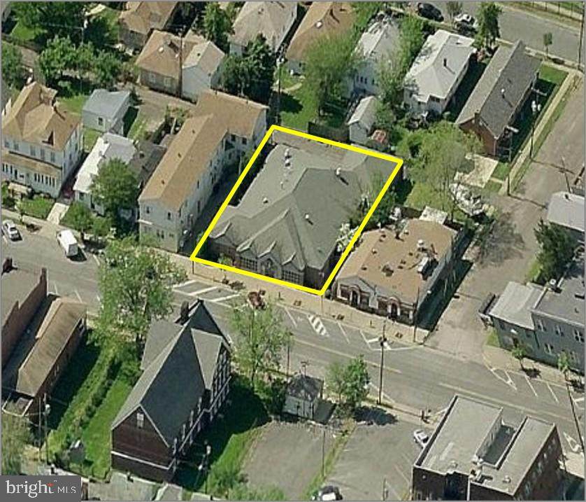 238 Potomac Avenue - Photo 1