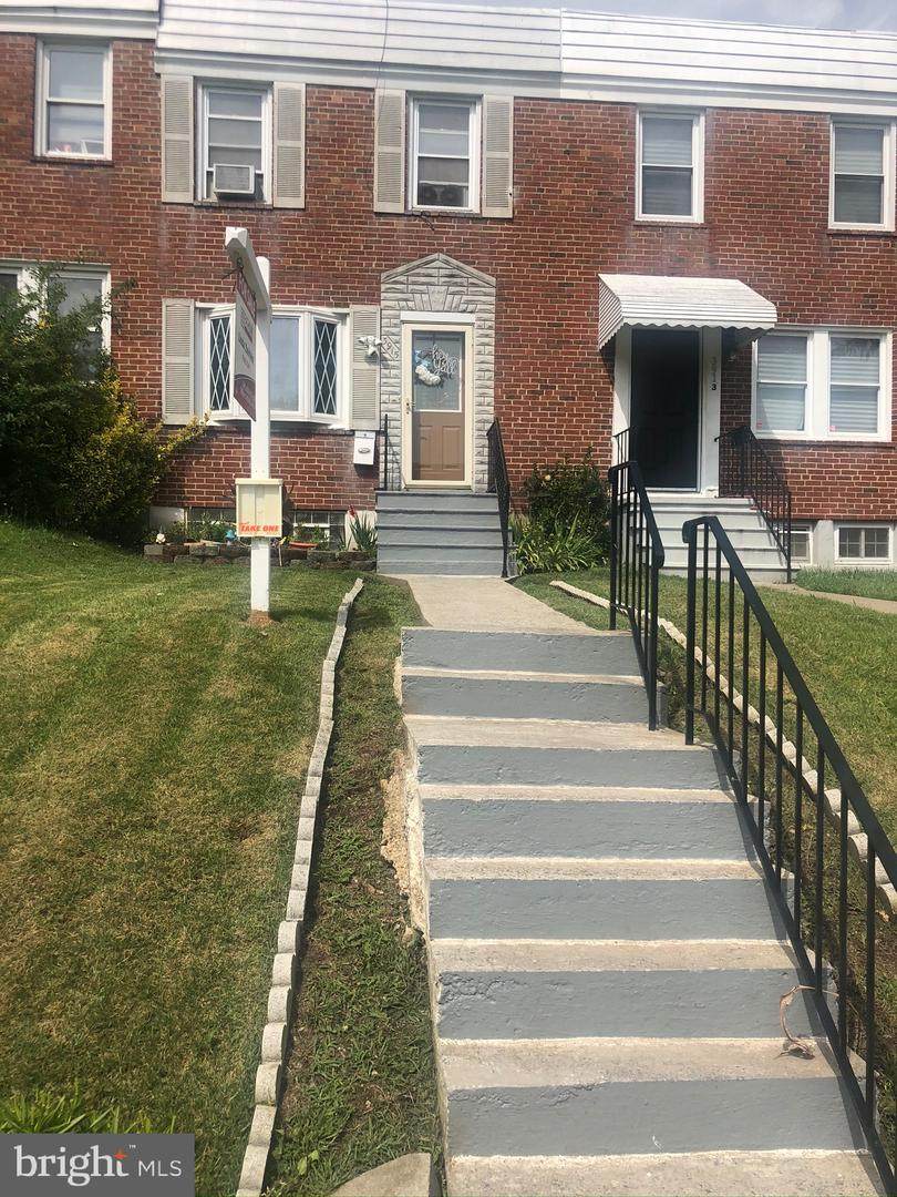 3915 Kenyon Avenue - Photo 1