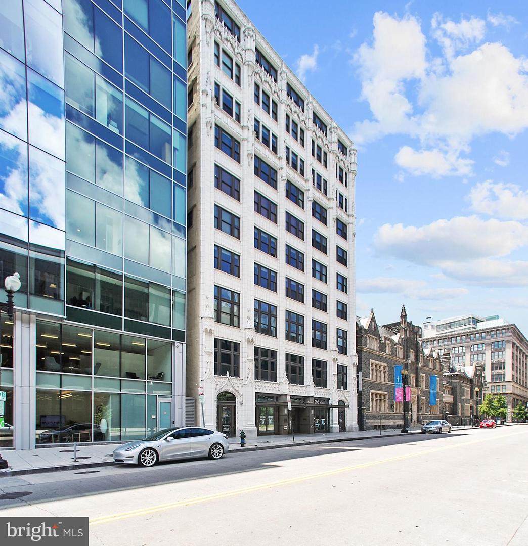 916 G Street - Photo 1