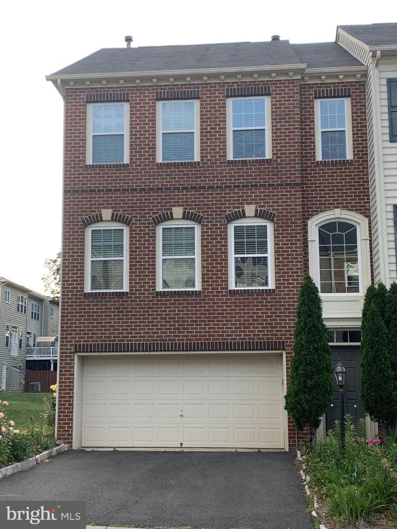25214 Beach Place - Photo 1