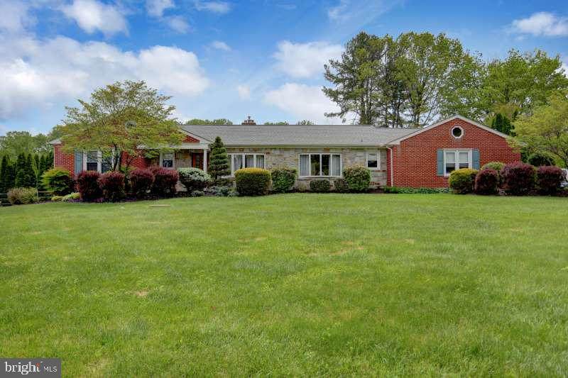 7015 Ruxford Drive - Photo 1