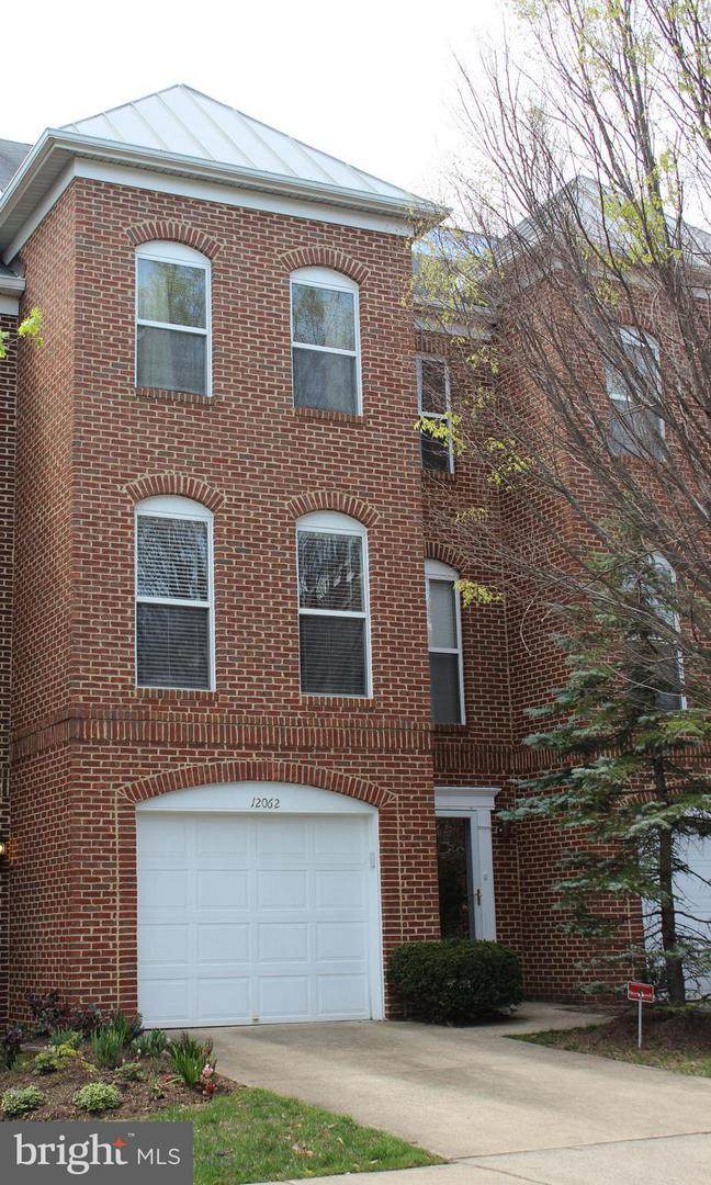 12062 Edgemere Circle - Photo 1