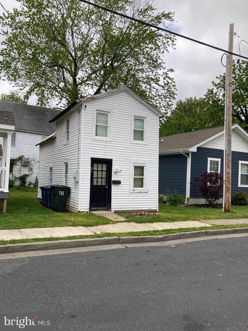 61 Pleasant Alley - Photo 1