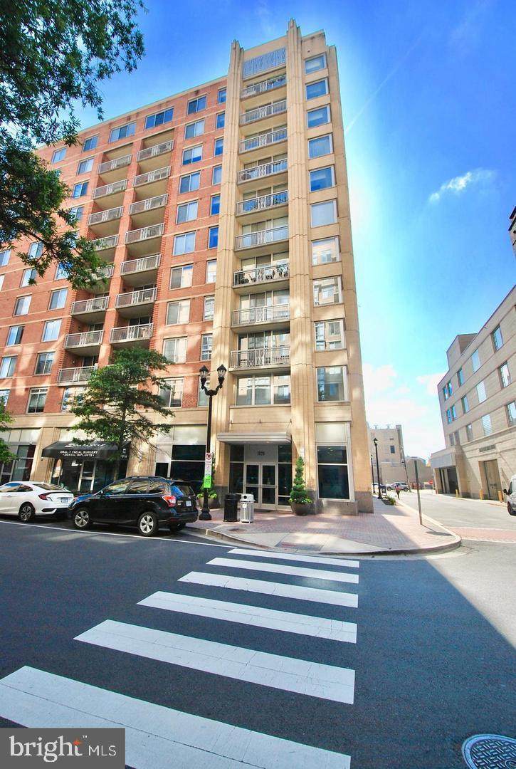 1020 Highland Street - Photo 1